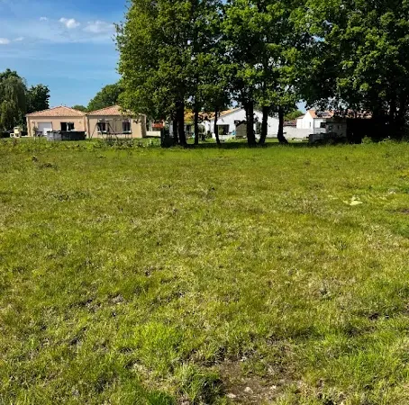 Terrain 541 m²