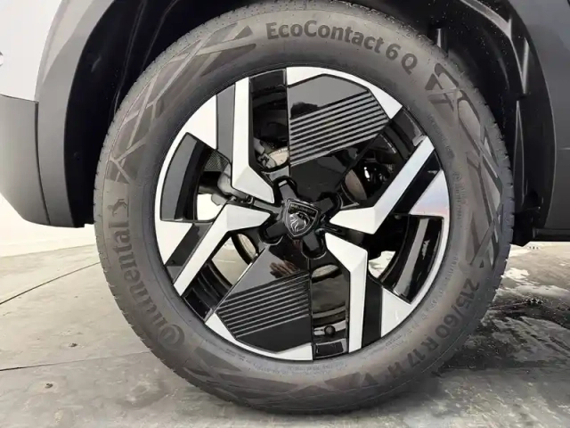 Peugeot 2008 hybrid 145 e-dcs6 — photo 46