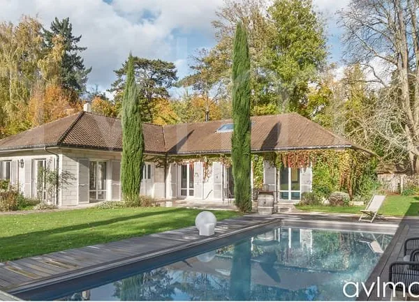Maison en vente avec terrasse 8 pièces à L'Étang-La-Ville (7