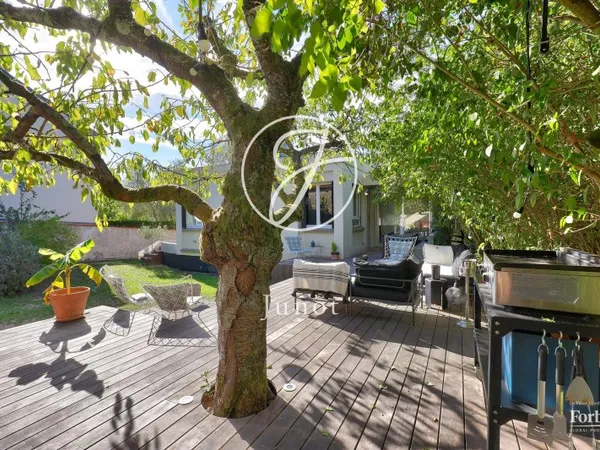 Saint-Cloud - MONTRETOUT - Maison 310m² - Terrain 718m²