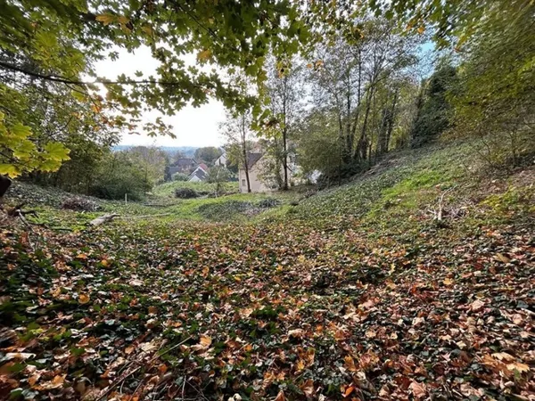 Terrain 768 m²