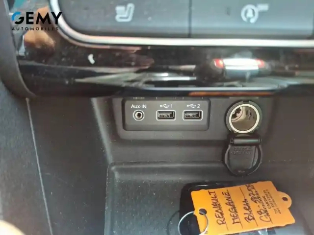 Renault Megane mégane iv berline blue dci 115 edc — photo 19