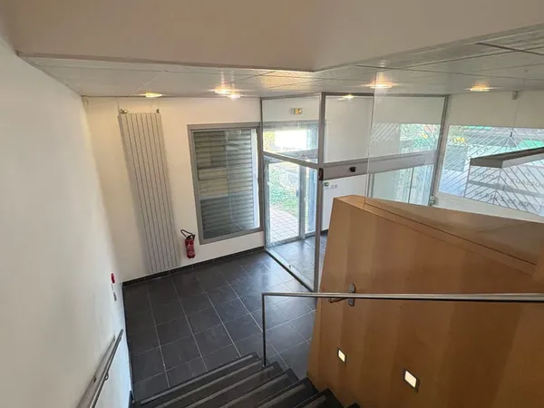 AULNAY-SOUS-BOIS — Bureaux 224 m² en parfait état — 4 144 € TTC/mois CC
