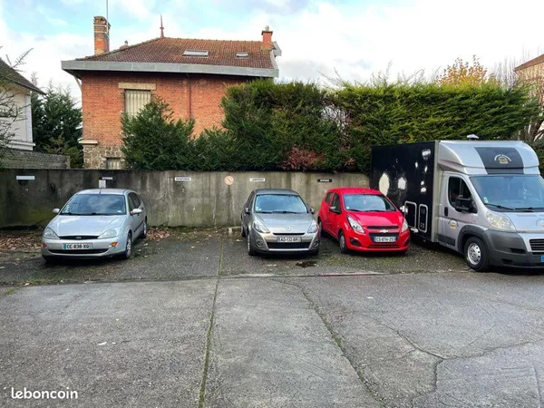 Place de parking rue L gautherin argenteuil