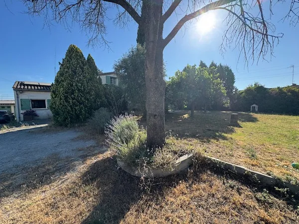 Maison familiale de 205m2 sur un terrain entièrement clos de