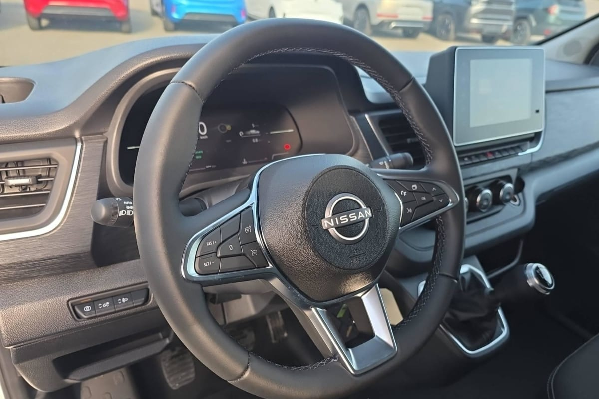 Nissan Primastar — photo 14