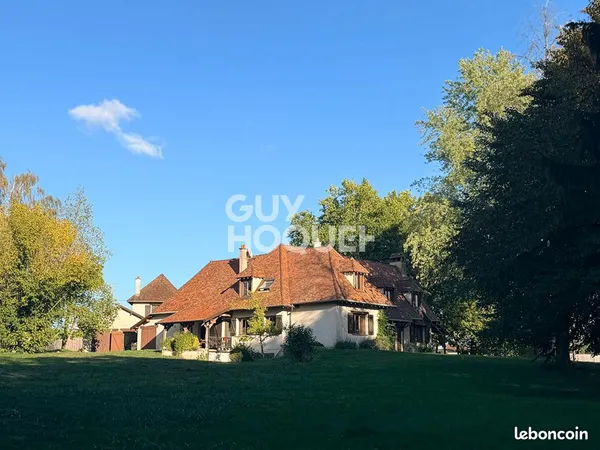 Propriété 7 pièces 269 m²