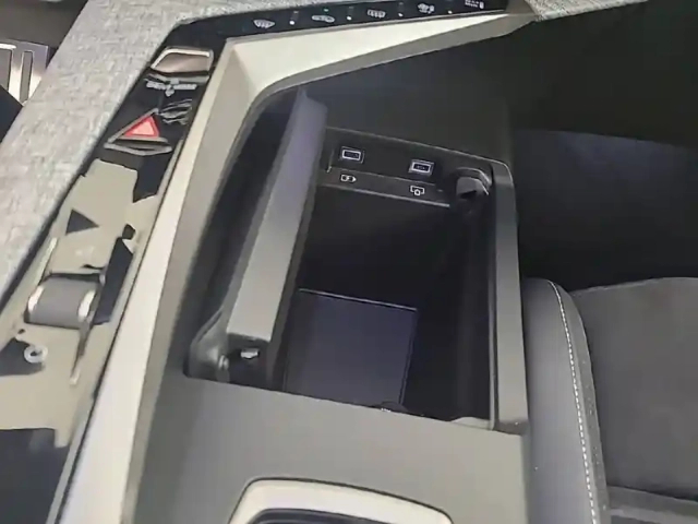 Peugeot 5008 electrique 210 ch 73 kwh — photo 20