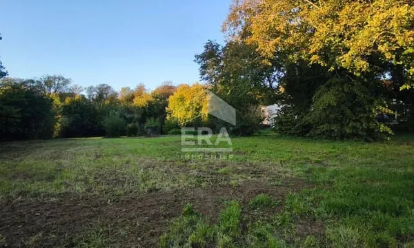 Terrain constructible 748 m²