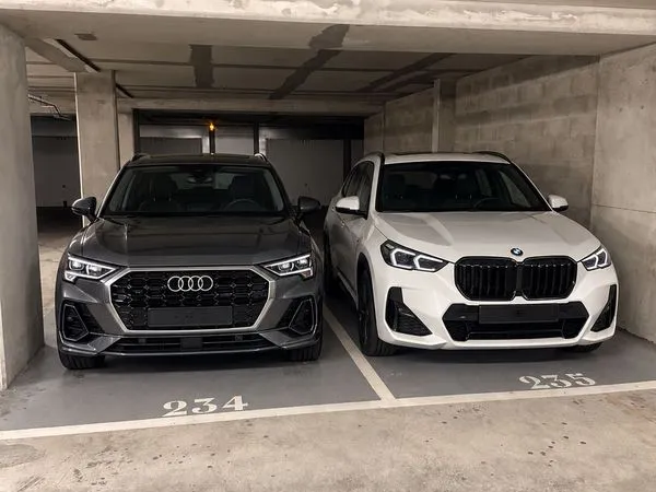 CANNES - 2 grandes places de parking intérieurs