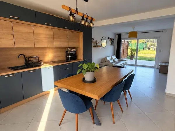 Maison 6 pièces 200 m²