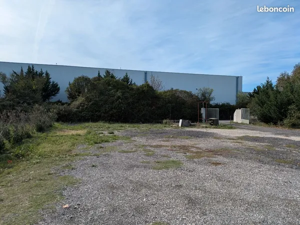 Place de parking / voiture / bateau / camping car