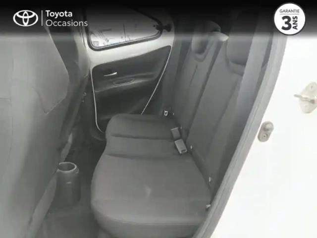 Toyota Aygo x 1.0 vvt-i 72ch dynamic s-cvt — photo 12