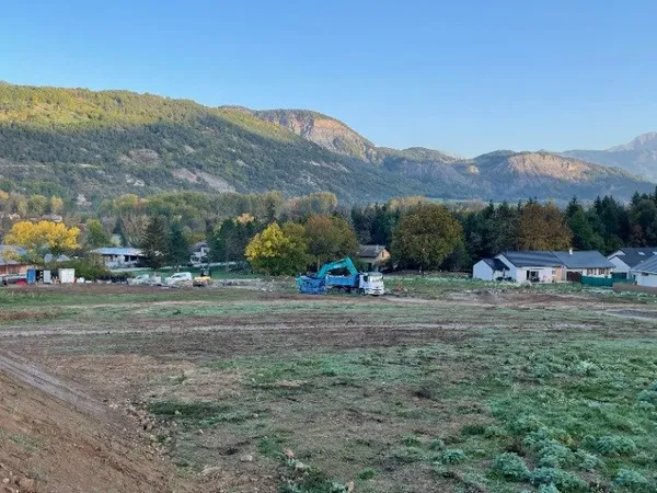 Terrain 759 m²