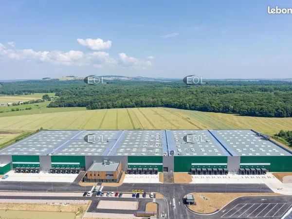 Local logistique 31 548 m²