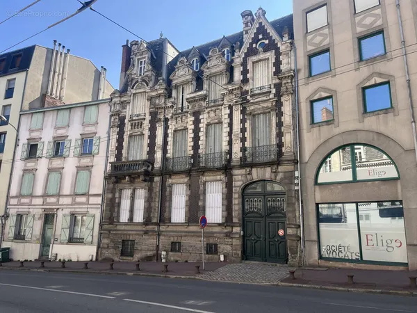 Appartement de 140 m2 dans immeuble remarquable à deux pas des Halles