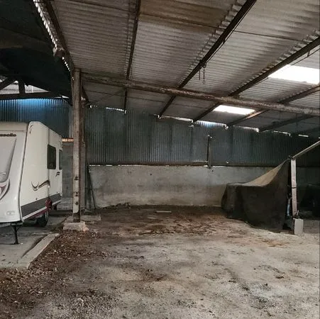 Parking Caravane Camping-car petit bateaux
