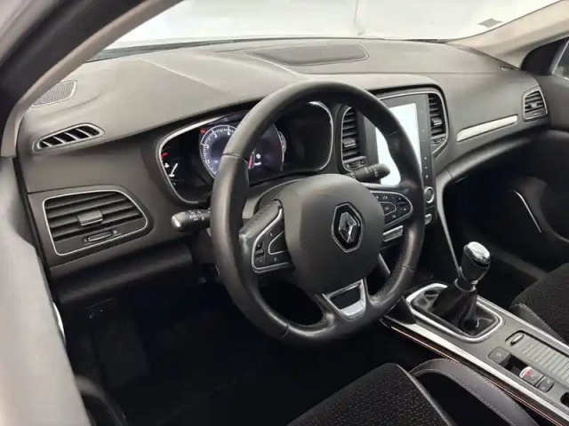 Renault Megane mégane iv berline tce 140 energy — photo 19