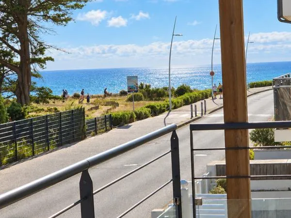 Vends maison - 130 m² - 6 pièces, 5 chambres - Saint-Hilaire-de-Riez 85270