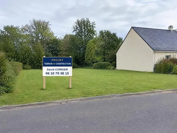 Terrain 650 m²