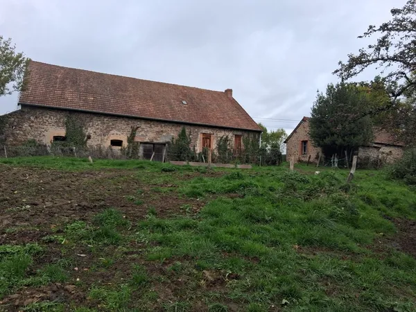 Maison 4 pièces 300 m²