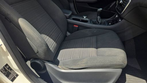 Mercedes Classe A 180 122 - Inspiration – 2015 – 84650 km – Essence – Boîte Manuelle — photo 21