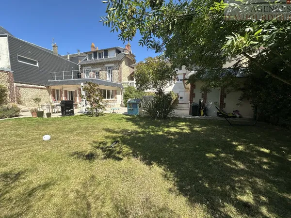 Maison 6 pièces 163 m²