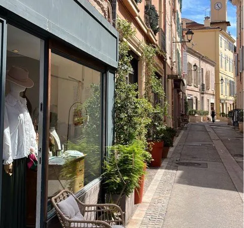 Reprise Magasin - Local commercial aménagé - Le cannet historique