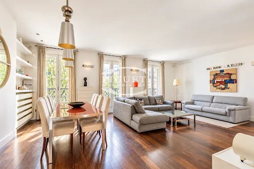 Appartement 6 pièces 165 m²