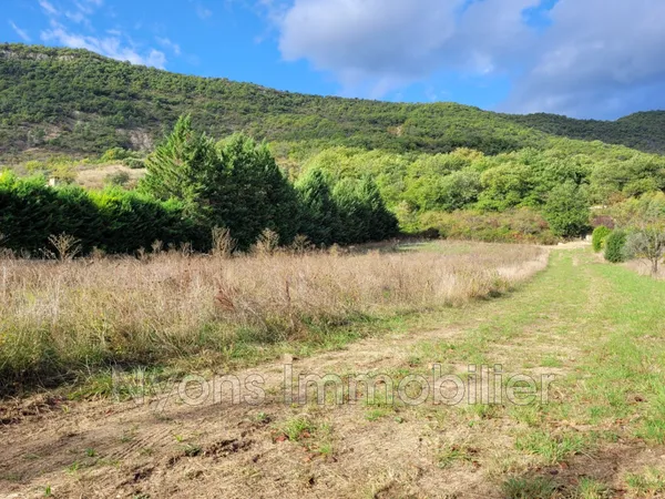 Terrain 3350 m²