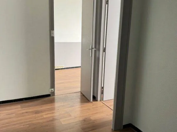 Local professionnel 89 m²