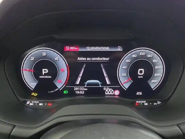 Audi Q2 35 tdi 150 s tronic 7 — photo 35