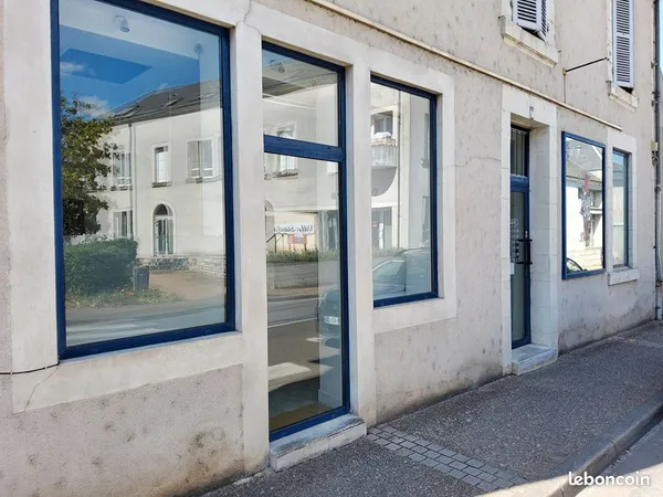 Local 62 m² CHABRIS