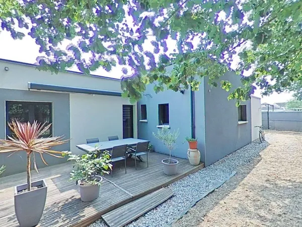 Maison de plain-pied 4 pièces 95 m²