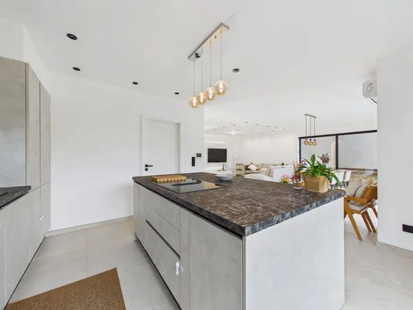 Maison 4 pièces 147 m²