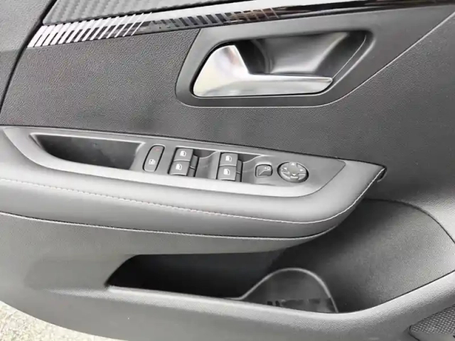 Peugeot 208 hybrid 110 ch e-dcs6 — photo 20
