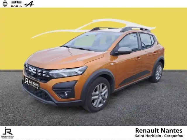 Dacia Sandero 1.0 eco-g 100ch stepway expression — photo 1