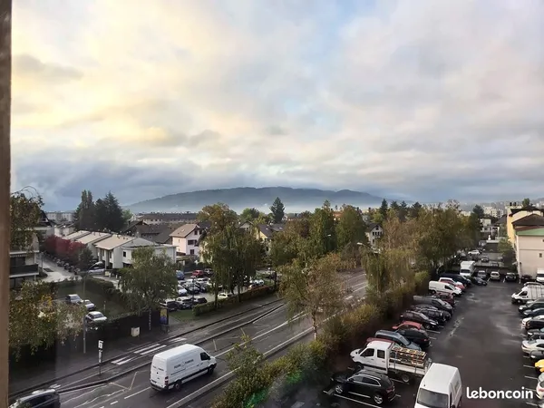 T3 lumineux 67 m² - vue montagnes - cave et parking - Annecy Parc des Sports