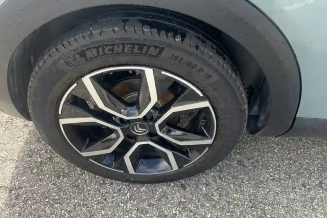 Citroën C4 e- 136 ch automatique — photo 52