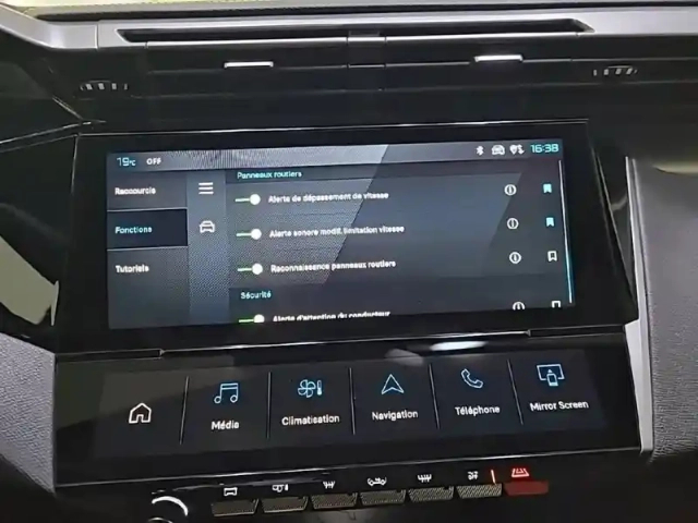 Peugeot 308 hybrid 145 e-dcs6 — photo 108