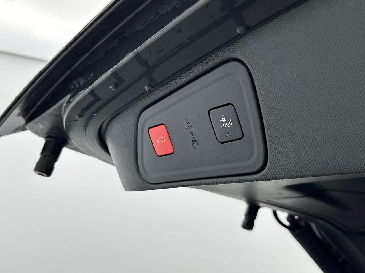 Peugeot 3008 puretech 130ch s&s eat8 gt pack — photo 43