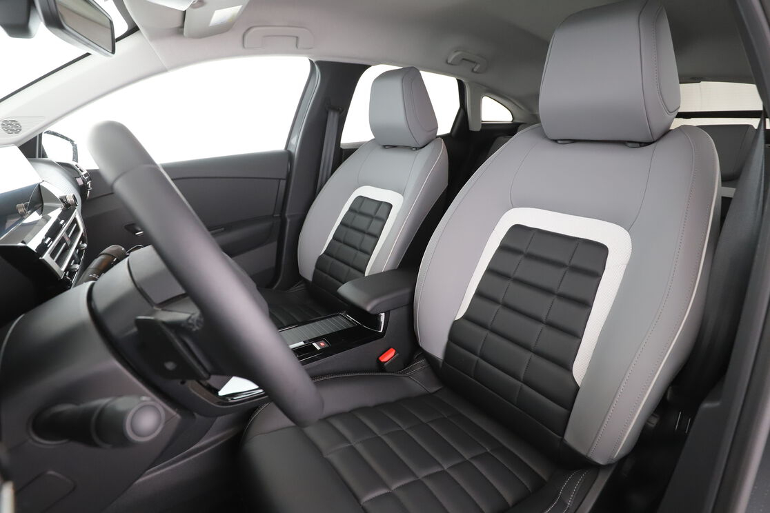 Citroen C4 1.2 PureTech Max EAT8 — photo 9