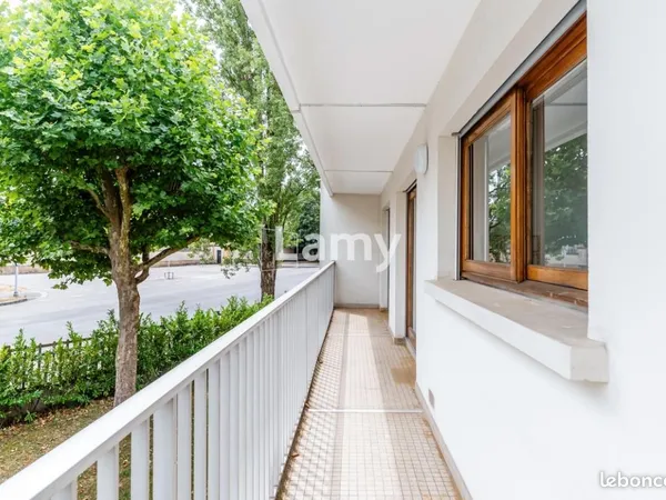Parking 115 m²