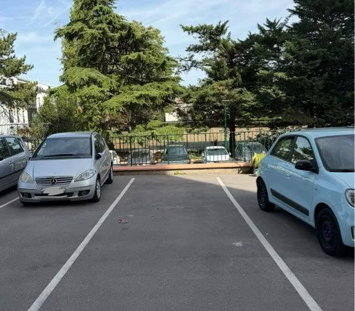 Place de parking double
