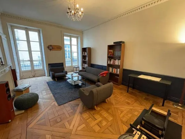 Bureaux 97 m²