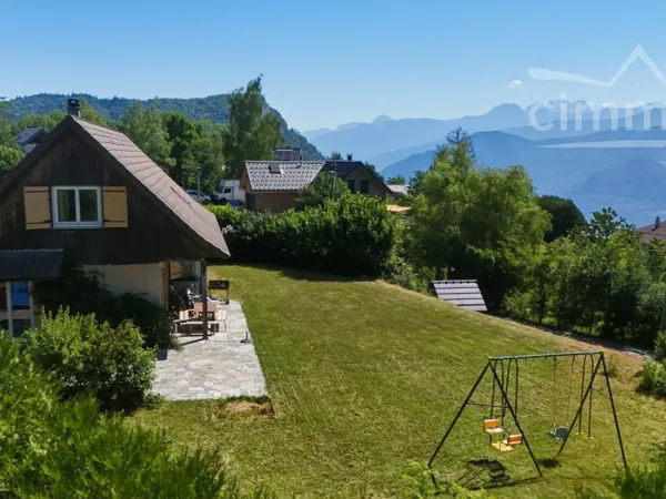 Maison individuelle de 157 m²- Terrain 1 500 m² - Très elle vue Belledonne et Chartreuse - 5 chambre