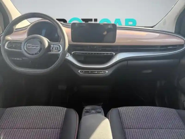 Fiat 500 e 95ch icône — photo 14