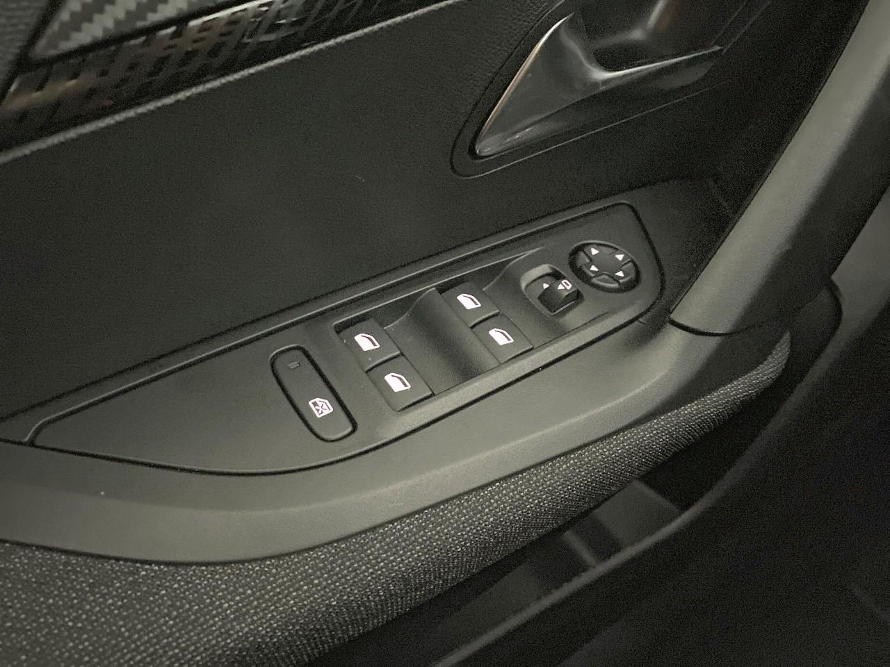 Peugeot 2008 hybrid 145 ch e-dcs6 style — photo 20