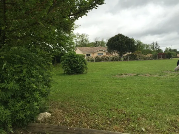 Terrain 475 m²