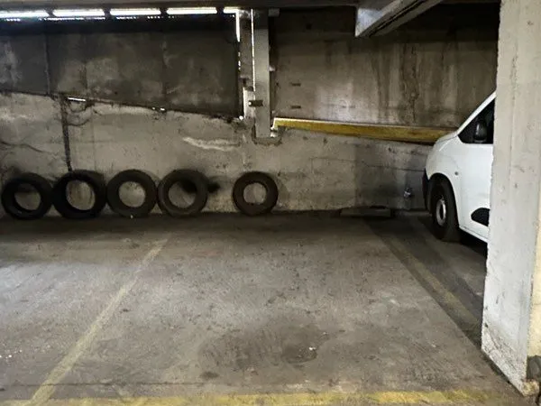 Place de parking clichy